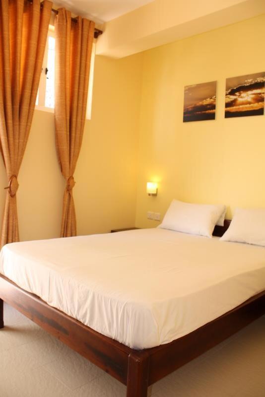 Le Cactus Guesthouse 特里罗杰 外观 照片